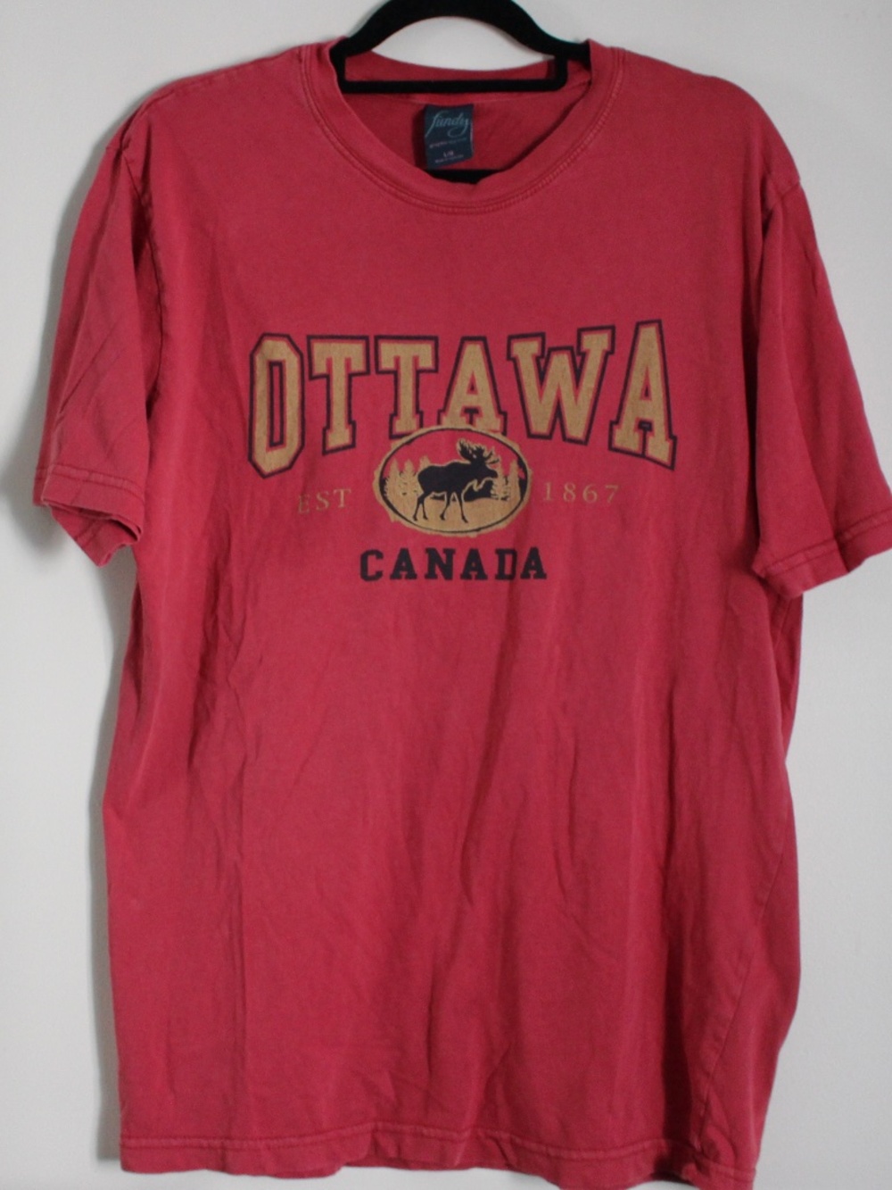 Fundy Graphic Apparel Ottawa Canada moose graphic t-shirt red large